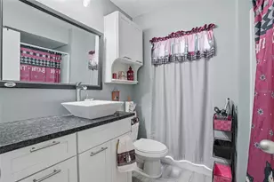 605 Oakmoss Dr, Brandon, FL 33511 - Photo 17