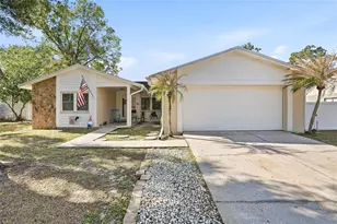 605 Oakmoss Dr, Brandon, FL 33511 - Photo 1