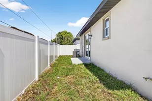 1145 29th St S, Saint Petersburg, FL 33712 - Photo 35