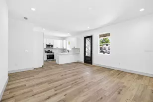 1145 29th St S, Saint Petersburg, FL 33712 - Photo 9