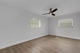 7912 Garden Dr N, Saint Petersburg, FL 33710 - Photo 33