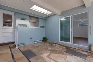 7912 Garden Dr N, Saint Petersburg, FL 33710 - Photo 47