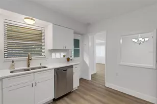 7912 Garden Dr N, Saint Petersburg, FL 33710 - Photo 19