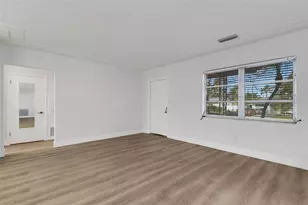 7912 Garden Dr N, Saint Petersburg, FL 33710 - Photo 9