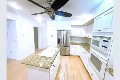 521 Pinellas Bayway S #202, Saint Petersburg, FL 33715 - Photo 11