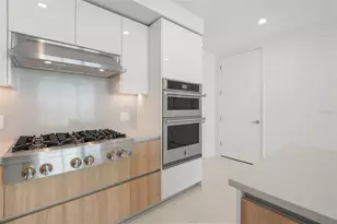 400 Central Ave, Saint Petersburg, FL 33701 - Photo 7