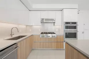 400 Central Ave, Saint Petersburg, FL 33701 - Photo 5