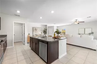 7048 Samuel Ivy Dr, Tampa, FL 33619 - Photo 11