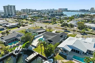 475 Island Way, Clearwater Beach, FL 33767 - Photo 35