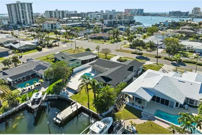 475 Island Way, Clearwater Beach, FL 33767 - Photo 37