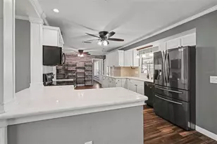 1310 Country Elm Ct, Lutz, FL 33549 - Photo 7