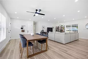 102 W Anglewood Dr, Brandon, FL 33511 - Photo 11