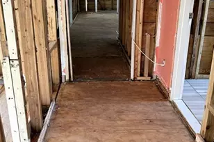 14033 Palm St, Madeira Beach, FL 33708 - Photo 13