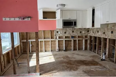 14033 Palm Street, Madeira Beach, FL 33708 - Photo 5