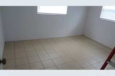 5342 22nd Avenue N, Saint Petersburg, FL 33710 - Photo 5