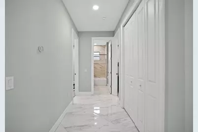 711 28th Avenue S, Saint Petersburg, FL 33705 - Photo 25