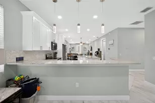 711 28th Ave S, Saint Petersburg, FL 33705 - Photo 17