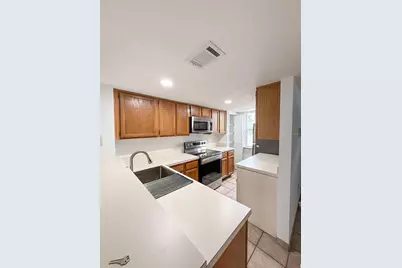 7522 Hollowell Drive, Tampa, FL 33615 - Photo 7