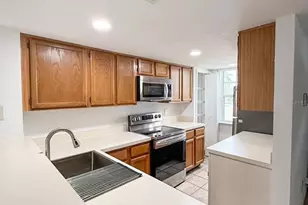 7522 Hollowell Dr, Tampa, FL 33615 - Photo 7