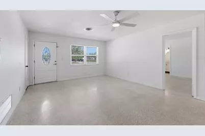 7700 15th Way N, Saint Petersburg, FL 33702 - Photo 9