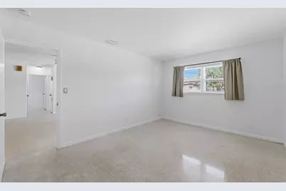 7700 15th Way N, Saint Petersburg, FL 33702 - Photo 25