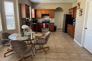 435 Stone Briar Dr, Ruskin, FL 33570 - Photo 5