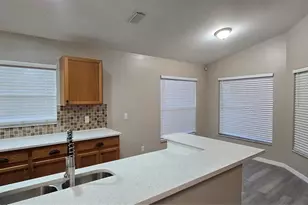 1810 Greystone Heights Dr, Valrico, FL 33594 - Photo 7