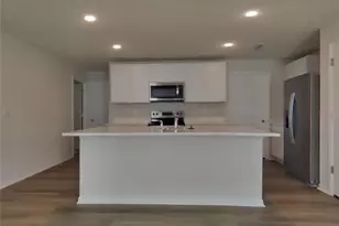 10749 Hidden Banks Gln, Parrish, FL 34219 - Photo 3