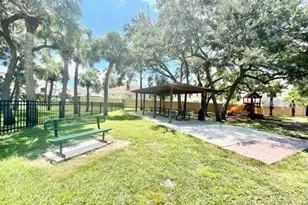 6340 Newtown Cir, Tampa, FL 33615 - Photo 11