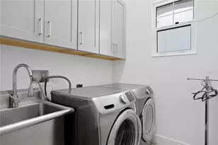 916 Seagrape Dr, Ruskin, FL 33570 - Photo 57