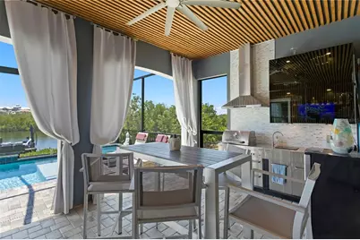 916 Seagrape Drive, Ruskin, FL 33570 - Photo 37