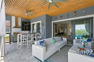 916 Seagrape Dr, Ruskin, FL 33570 - Photo 35