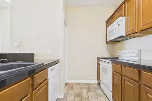 16305 Enclave Village Dr, Tampa, FL 33647 - Photo 11