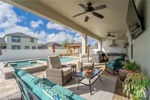 12347 Streambed Dr, Riverview, FL 33579 - Photo 5