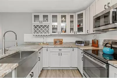 3323 Crystal Court E #B, Palm Harbor, FL 34685 - Photo 3