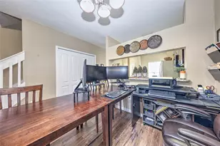 30243 Lacledes Ln, Wesley Chapel, FL 33543 - Photo 11