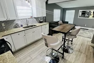 7301 N Dixon Ave, Tampa, FL 33604 - Photo 9