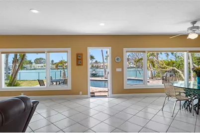 11260 5th Street E, Treasure Island, FL 33706 - Photo 19