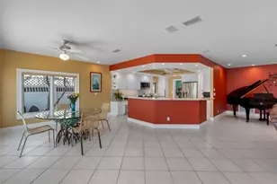 11260 5th St E, Treasure Island, FL 33706 - Photo 23