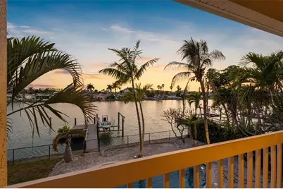 11260 5th Street E, Treasure Island, FL 33706 - Photo 47