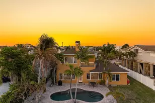 11260 5th St E, Treasure Island, FL 33706 - Photo 7