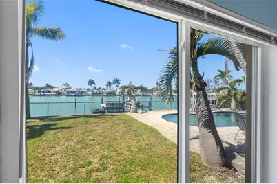 11260 5th Street E, Treasure Island, FL 33706 - Photo 21