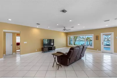 11260 5th Street E, Treasure Island, FL 33706 - Photo 31