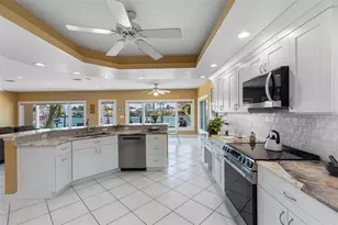 11260 5th St E, Treasure Island, FL 33706 - Photo 27