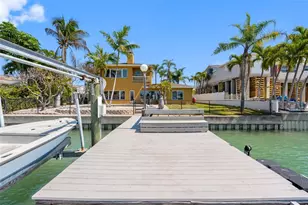 11260 5th St E, Treasure Island, FL 33706 - Photo 5