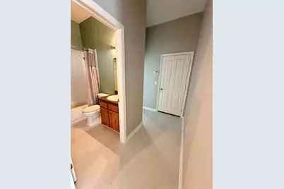 31819 Blythewood Way, Wesley Chapel, FL 33543 - Photo 17