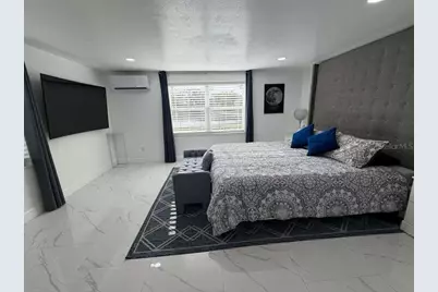 13216 Forest Hills Drive, Tampa, FL 33612 - Photo 9