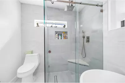 13216 Forest Hills Drive, Tampa, FL 33612 - Photo 11