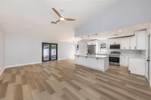 8315 N Temple Pl, Tampa, FL 33617 - Photo 3