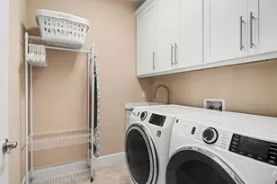 15576 Santa Pola Dr, Wimauma, FL 33598 - Photo 19